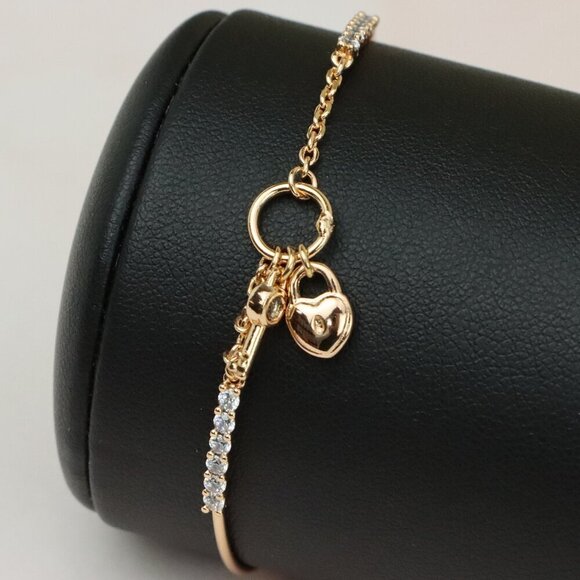 Elegant Rose Gold Bracelet with Heart and Key Charm, XPAB0699 - Picture 1 of 12